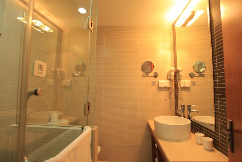 Ji Hotel Wuhan Guanggu Plaza Phòng bức ảnh