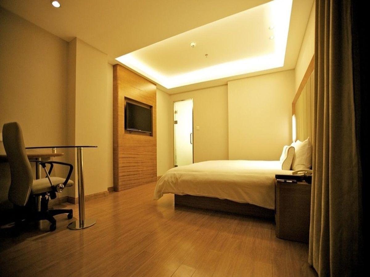Ji Hotel Wuhan Guanggu Plaza Ngoại thất bức ảnh